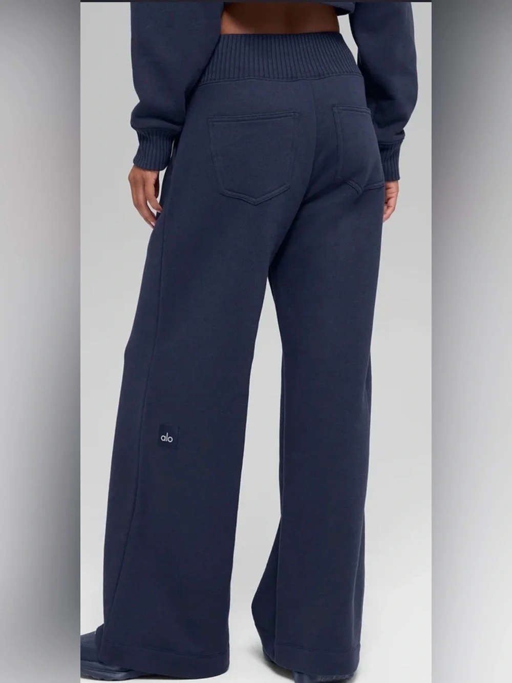ALO Yoga size small